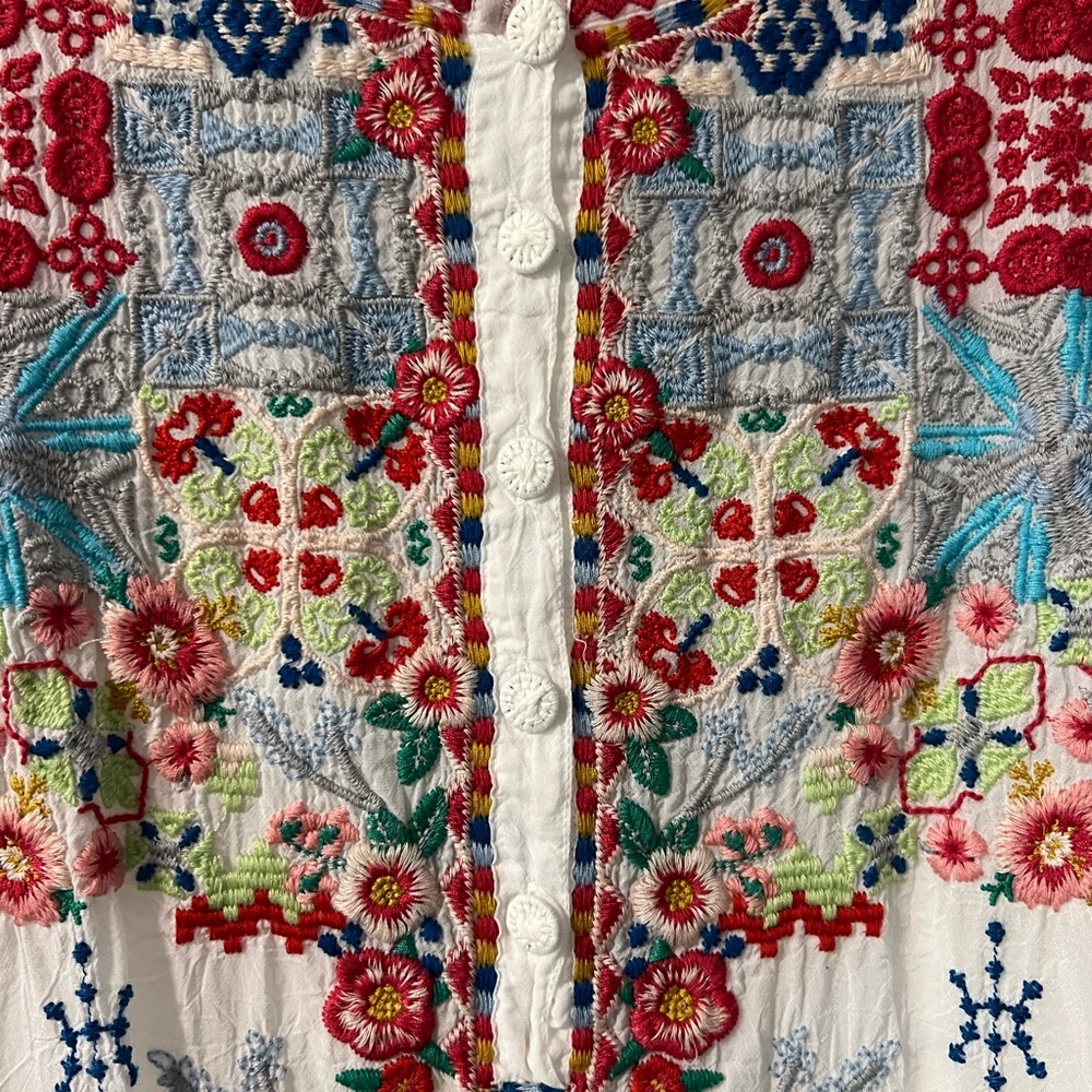 Johnny Was White Embroidered Floral Tunic with Multi-Color Accents - Picture 4 of 7